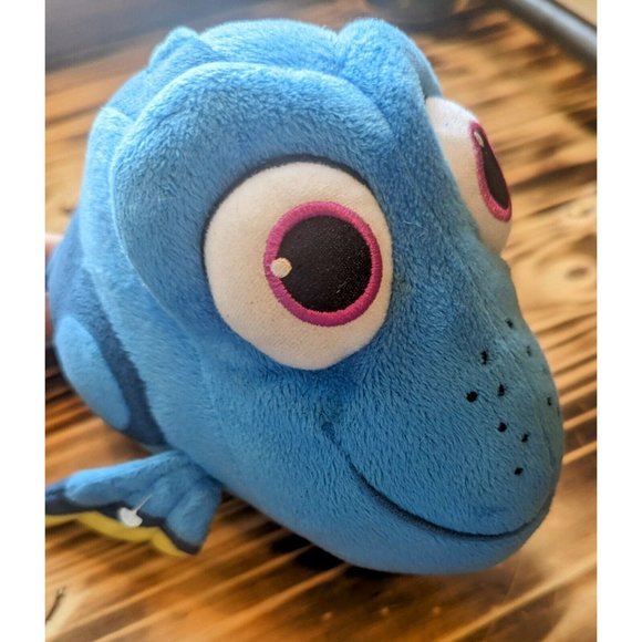 Bandai Finding Dory Talking Finding Nemo Plush Stuffed Animal 12” - Picture 1 of 12